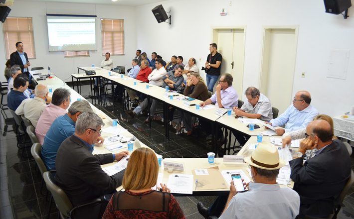 Prefeitos da Amvap decidem formular manifesto ao Governo do Estado