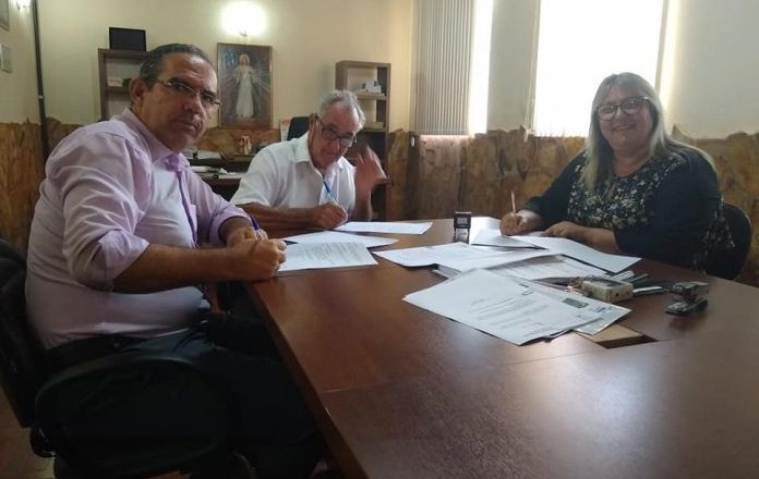 Prefeitura Municipal de Campos Altos assina aditivo de Convênio com Santa Casa de Misericórdia e amplia repasses financeiros