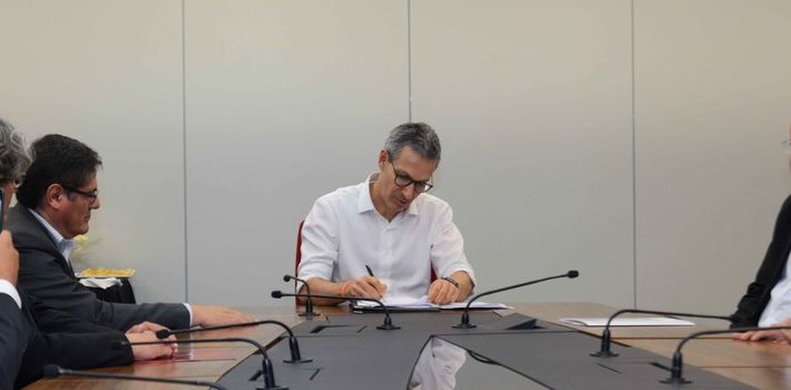 Governador assina protocolo de intenção para investimentos de R$ 1,3 bilhão em Minas Gerais
