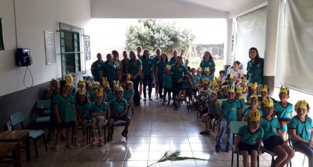 Escolas e Creche de Pedrinópolis realizam comemorações da Páscoa