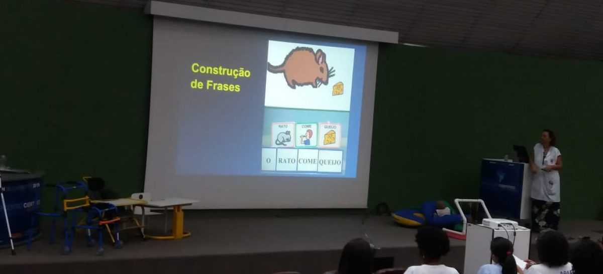Profissionais da educação de Santa Rosa da Serra participaram do curso em Belo Horizonte