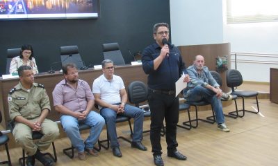 Taxistas cobram melhores condições de trabalho