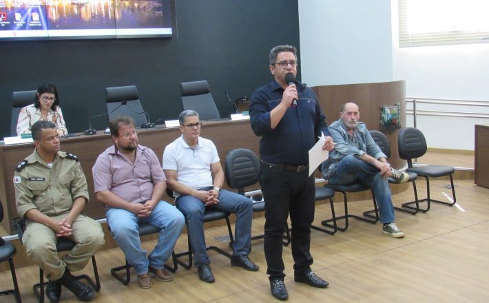 Taxistas cobram melhores condições de trabalho