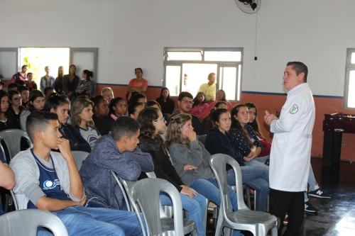 Prefeitura de Tapira oportuniza palestra com Grupo Saúde e Vida