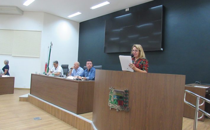 Onilda Soares assume cadeira de Zezinho da Asserpa na câmara